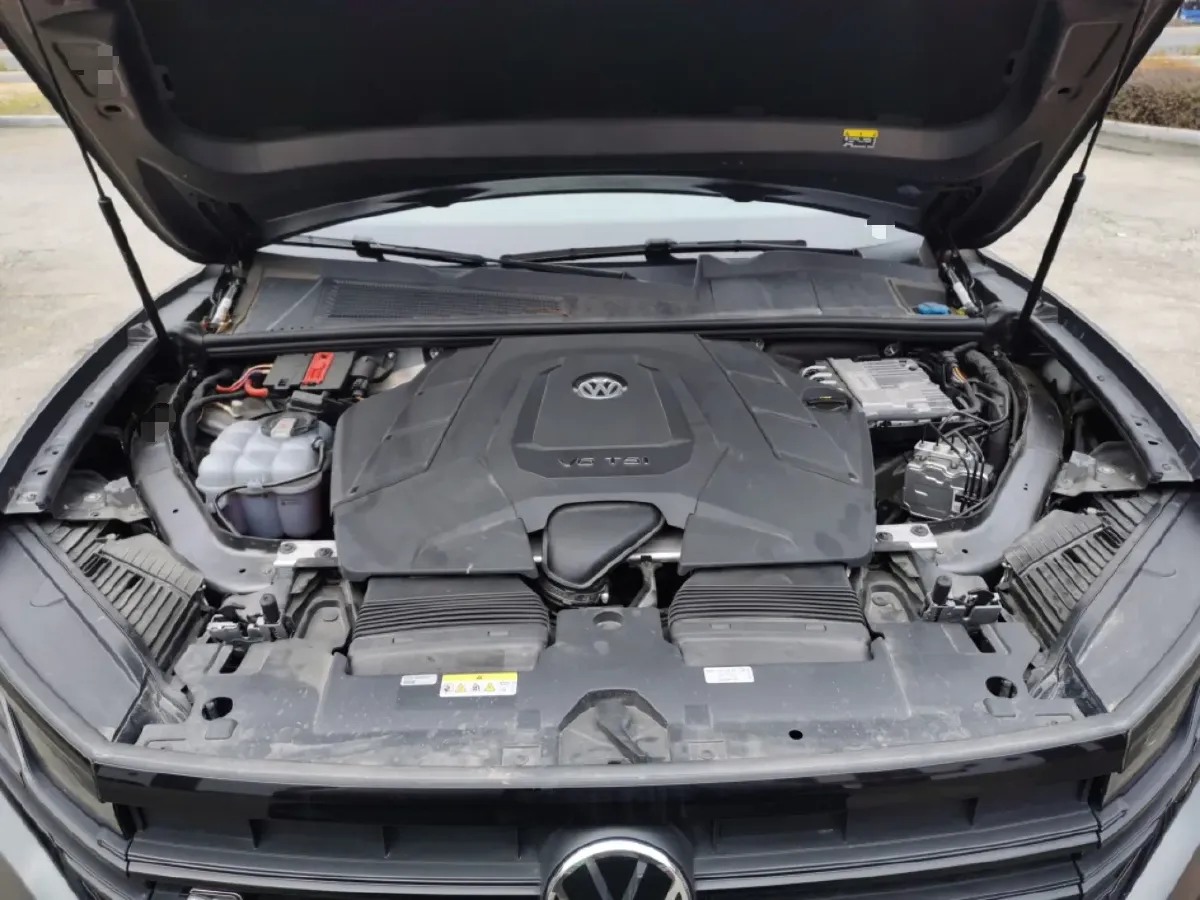 2023 Volkswagen Touareg 3.0T 340HP V6 8AT,autocango,china used car exporter,china ev exporter,chinese used car exporter,chinese used ev exporter
