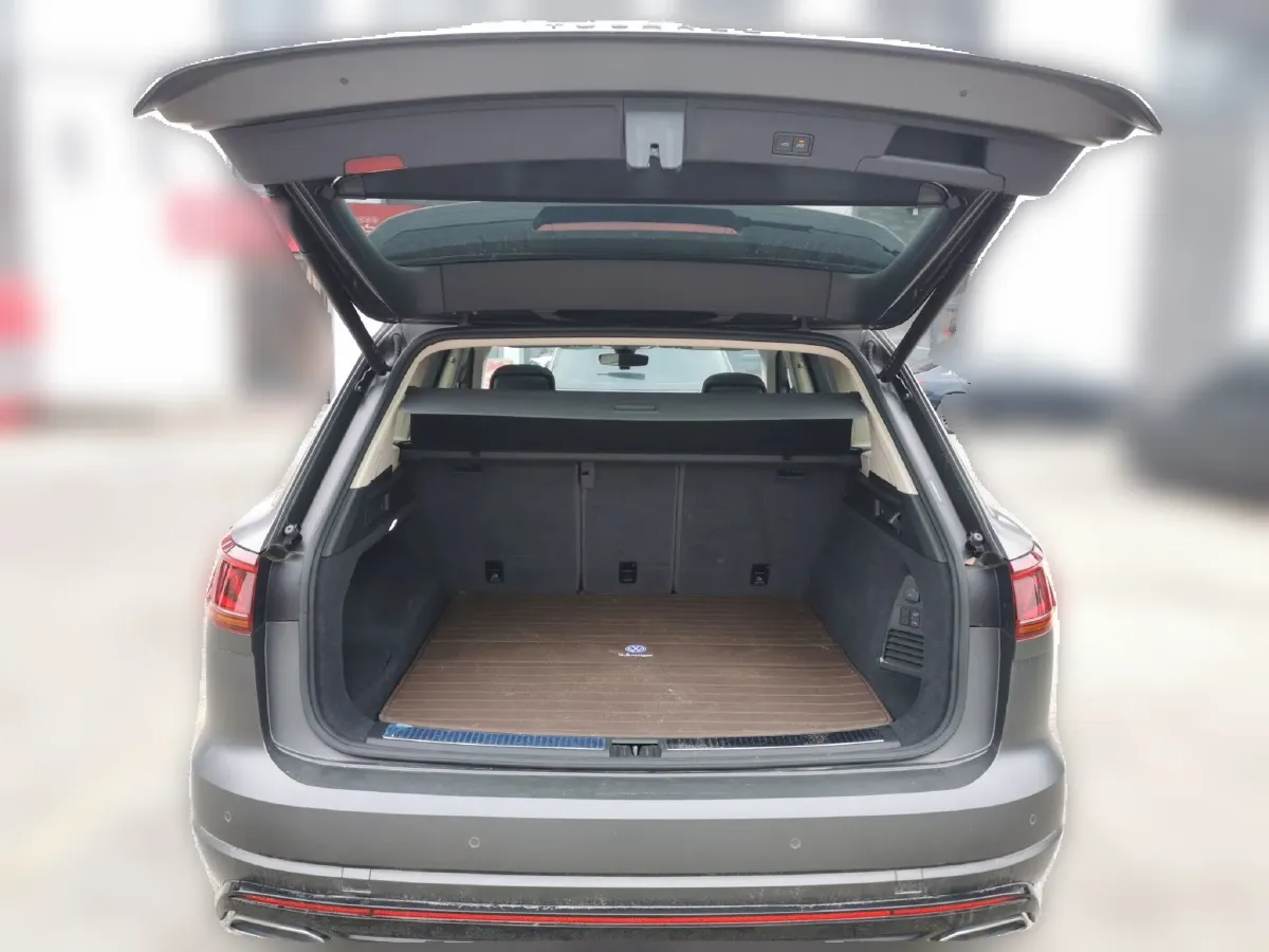 2023 Volkswagen Touareg 3.0T 340HP V6 8AT,autocango,china used car exporter,china ev exporter,chinese used car exporter,chinese used ev exporter