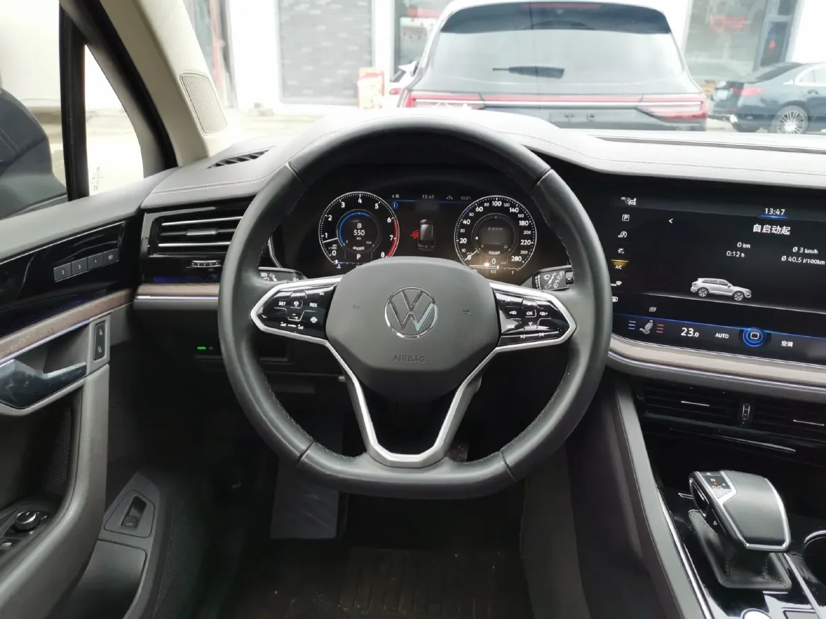 2023 Volkswagen Touareg 3.0T 340HP V6 8AT,autocango,china used car exporter,china ev exporter,chinese used car exporter,chinese used ev exporter