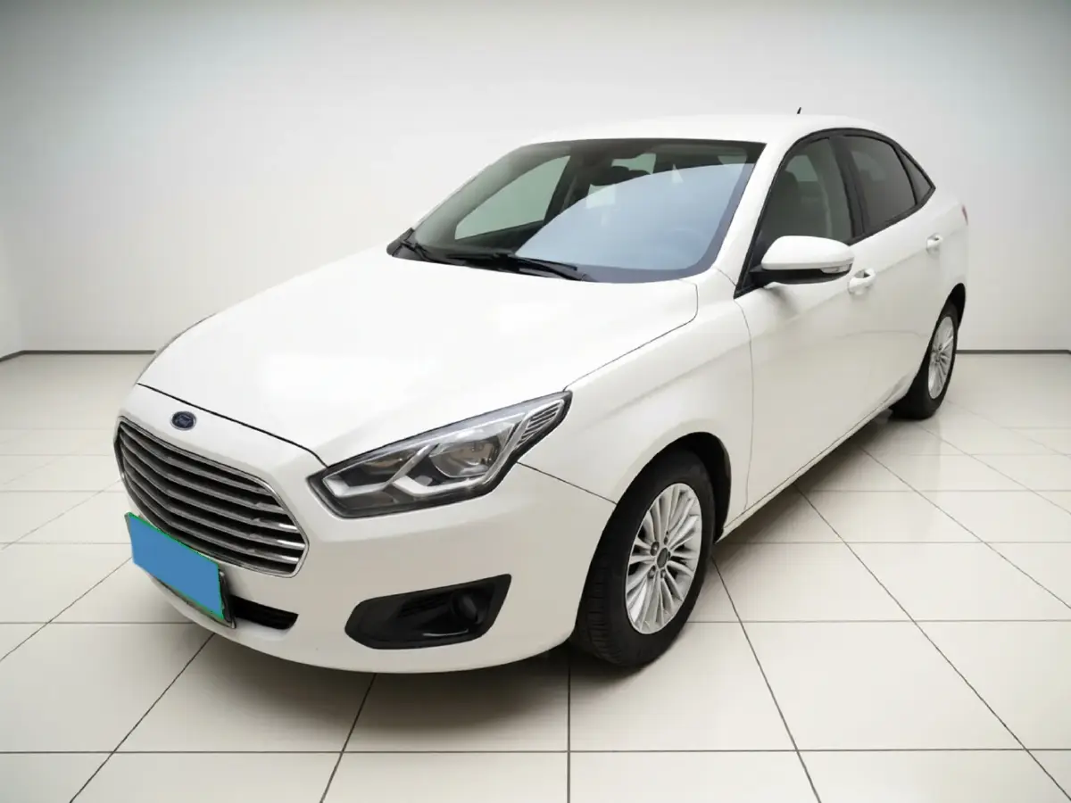 2015 Ford Escort 1.5L 113HP L4 5MT