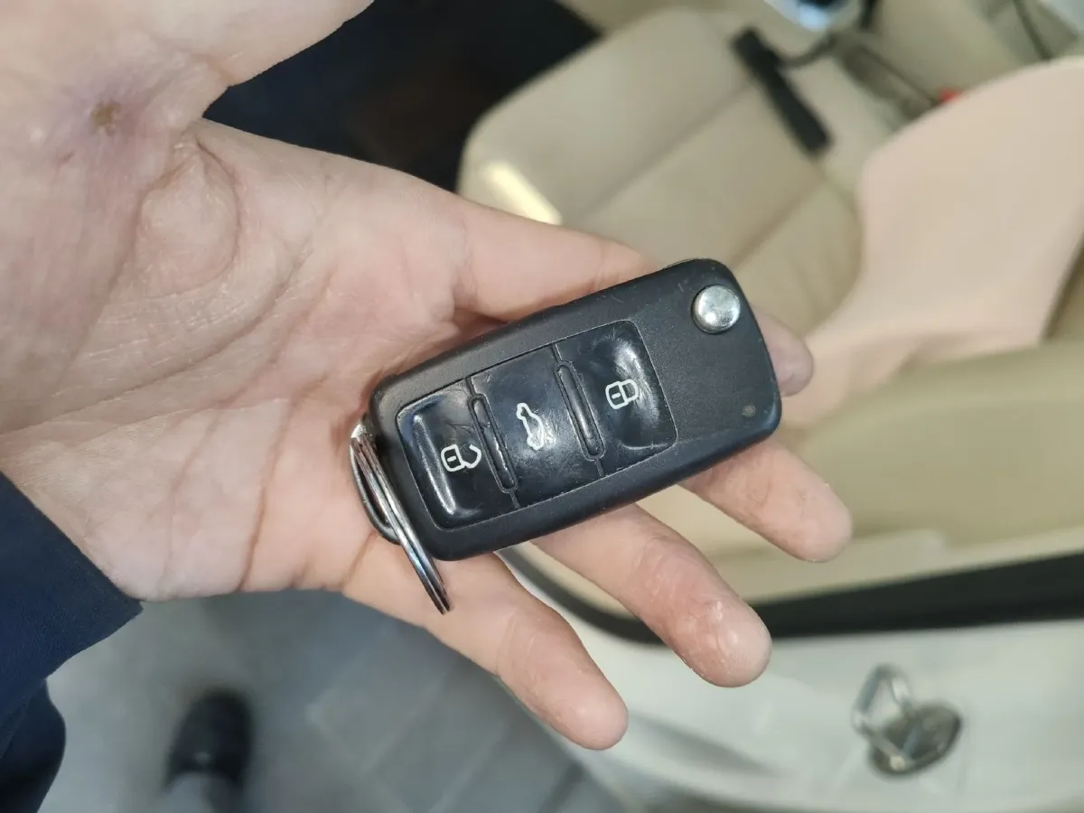 2015 Volkswagen Tiguan 1.8T 160HP L4 6AT,autocango,china used car exporter,china ev exporter,chinese used car exporter,chinese used ev exporter