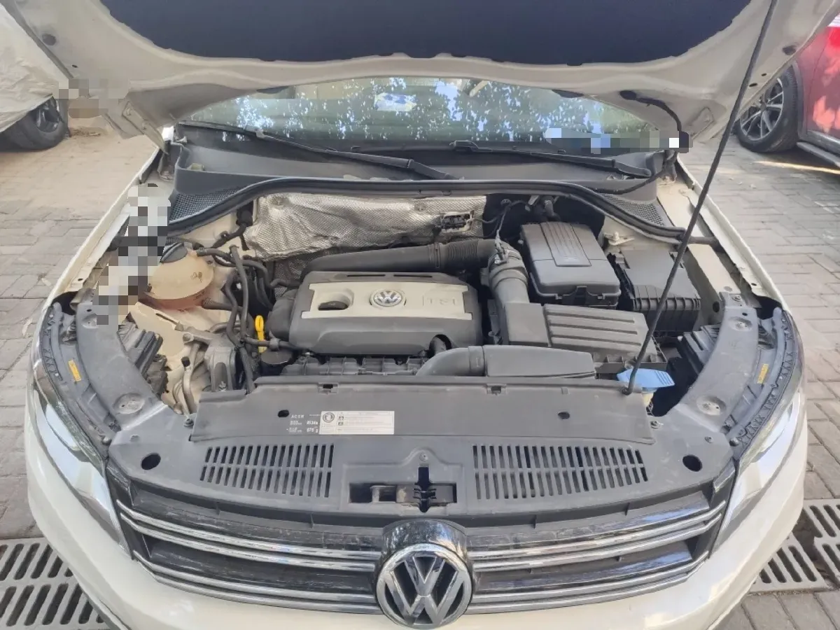 2015 Volkswagen Tiguan 1.8T 160HP L4 6AT,autocango,china used car exporter,china ev exporter,chinese used car exporter,chinese used ev exporter