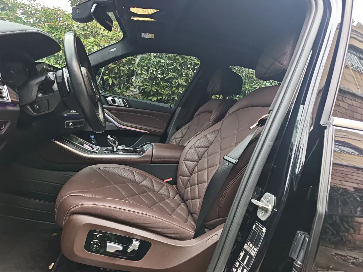 2022 BMW X5 3.0T 333HP L6 8AT,autocango,china used car exporter,china ev exporter,chinese used car exporter,chinese used ev exporter