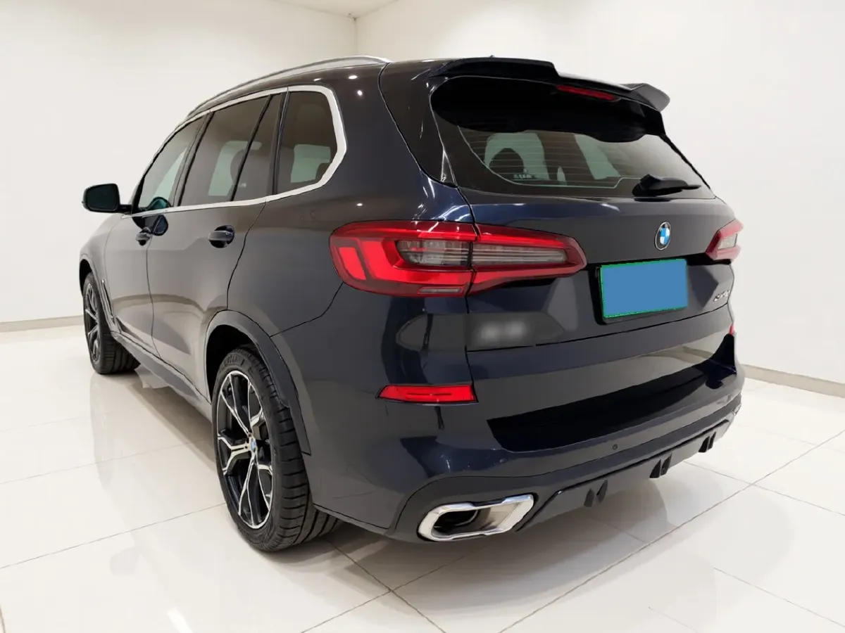 2022 BMW X5 3.0T 333HP L6 8AT,autocango,china used car exporter,china ev exporter,chinese used car exporter,chinese used ev exporter