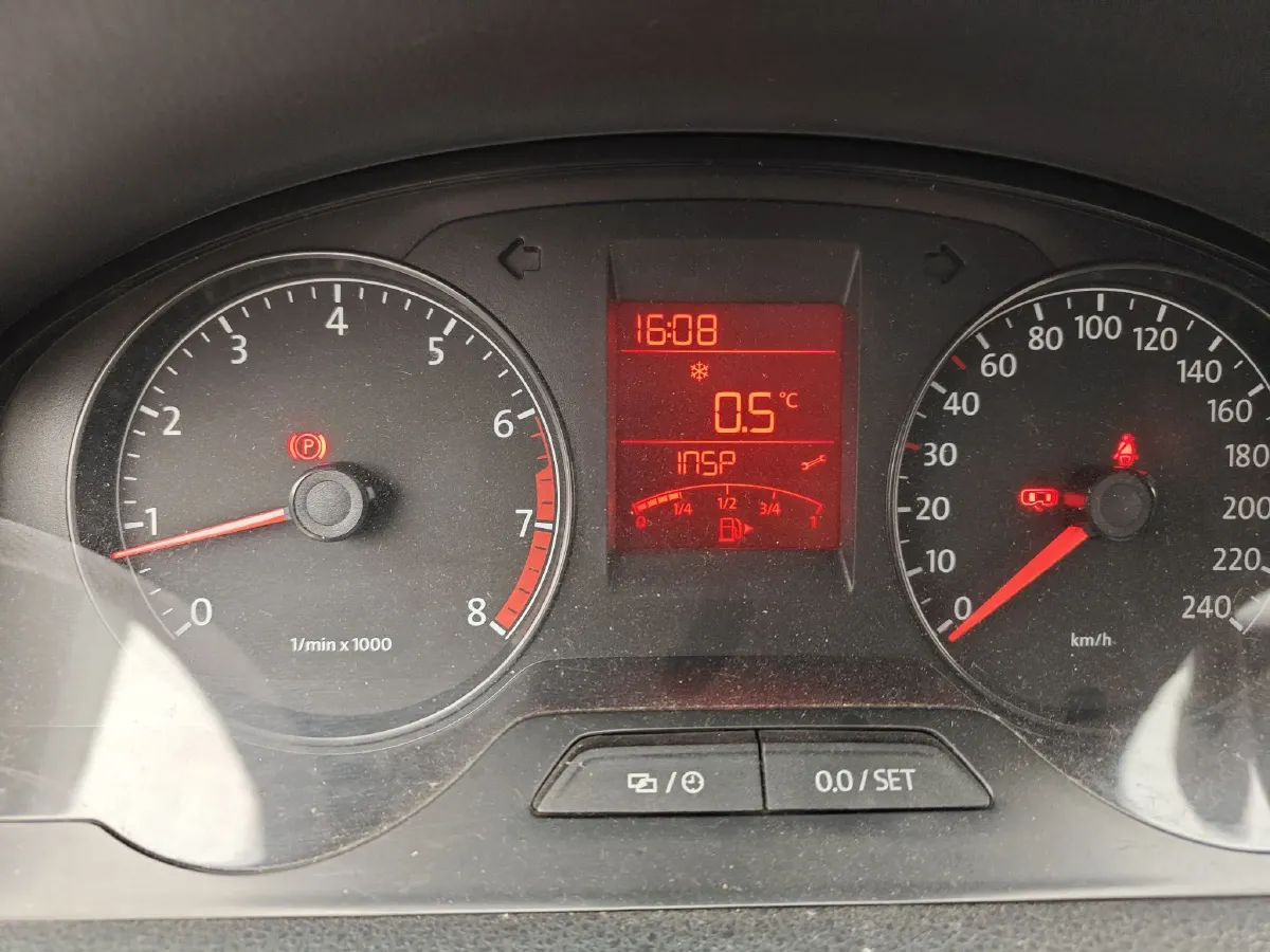 2013 Volkswagen Santana 1.6L 110HP L4 5MT,autocango,china used car exporter,china ev exporter,chinese used car exporter,chinese used ev exporter