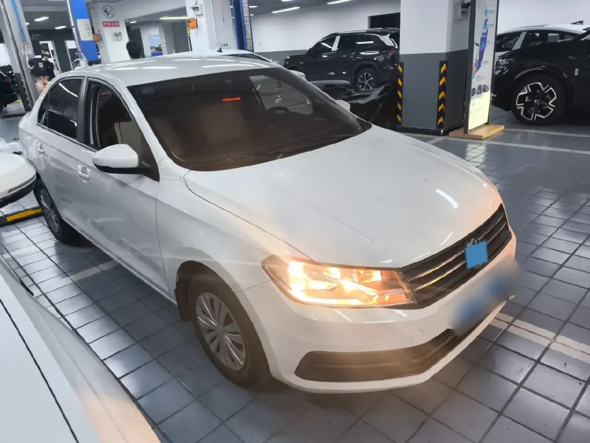 2021 Volkswagen Santana 1.5L 112HP L4 5MT,autocango,china used car exporter,china ev exporter,chinese used car exporter,chinese used ev exporter