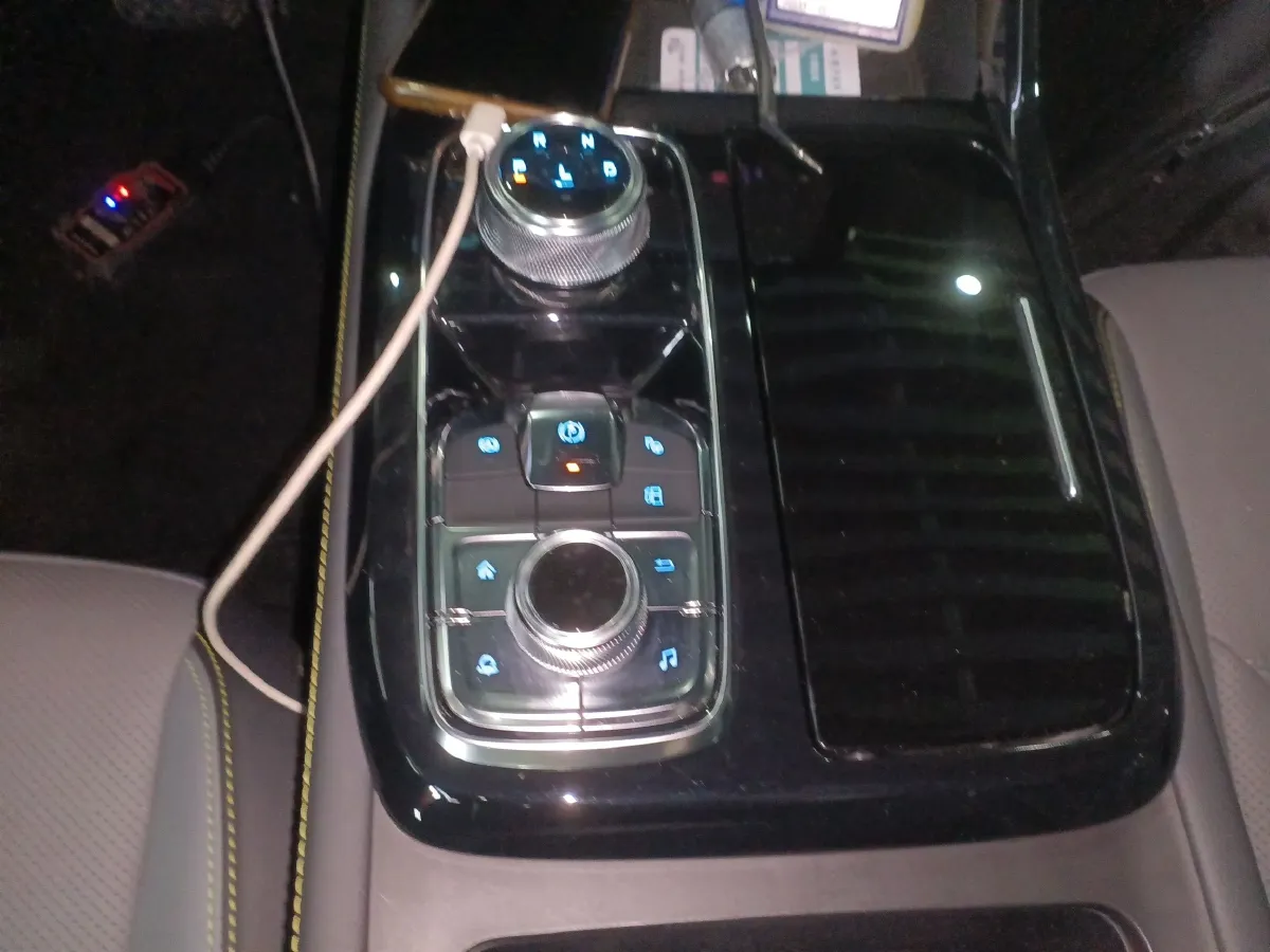 2025 Ford Equator Sport 1.5T 150HP L4 2DHT PHEV 18.4KWH,autocango,china used car exporter,china ev exporter,chinese used car exporter,chinese used ev exporter