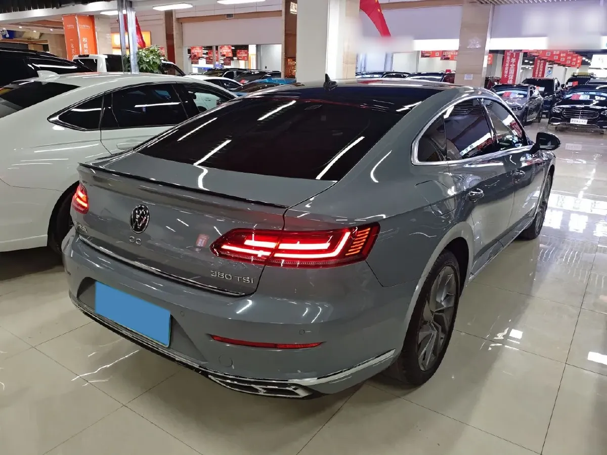 2023 Volkswagen CC 2.0T 220HP L4 7DCT,autocango,china used car exporter,china ev exporter,chinese used car exporter,chinese used ev exporter