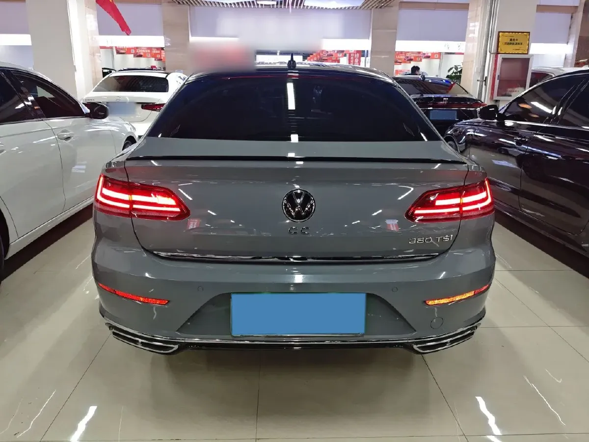 2023 Volkswagen CC 2.0T 220HP L4 7DCT,autocango,china used car exporter,china ev exporter,chinese used car exporter,chinese used ev exporter