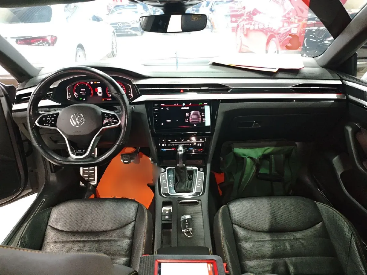 2023 Volkswagen CC 2.0T 220HP L4 7DCT,autocango,china used car exporter,china ev exporter,chinese used car exporter,chinese used ev exporter