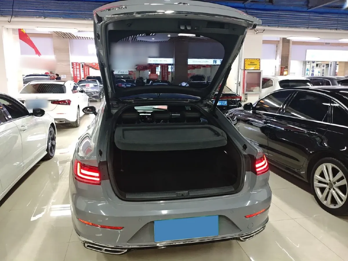 2023 Volkswagen CC 2.0T 220HP L4 7DCT,autocango,china used car exporter,china ev exporter,chinese used car exporter,chinese used ev exporter