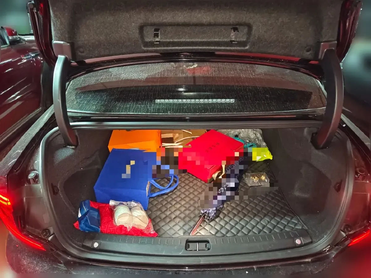 2024 Audi Q5L Sportback 2.0T 190HP L4 7DCT,autocango,china used car exporter,china ev exporter,chinese used car exporter,chinese used ev exporter