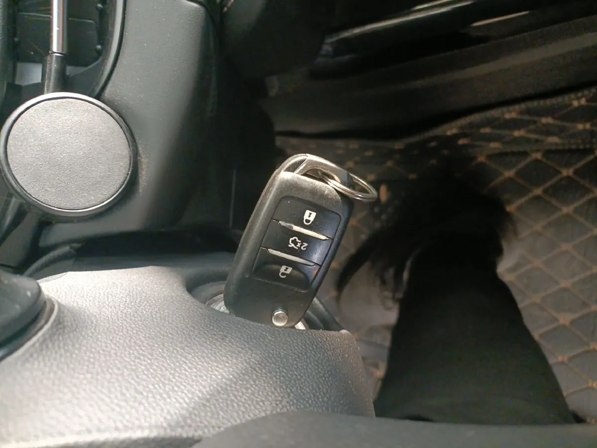 2021 ChangAn CS15 1.5L 107HP L4 5DCT,autocango,china used car exporter,china ev exporter,chinese used car exporter,chinese used ev exporter