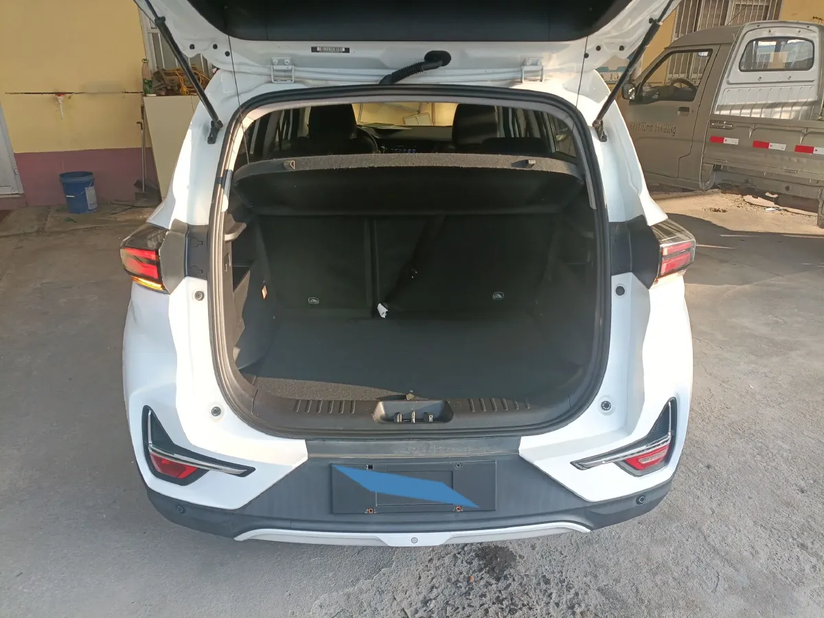 2021 ChangAn CS15 1.5L 107HP L4 5DCT,autocango,china used car exporter,china ev exporter,chinese used car exporter,chinese used ev exporter