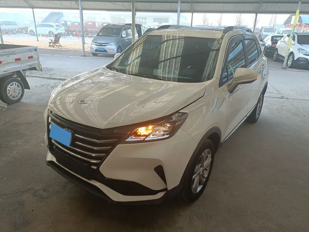 2021 ChangAn CS15 1.5L 107HP L4 5DCT,autocango,china used car exporter,china ev exporter,chinese used car exporter,chinese used ev exporter