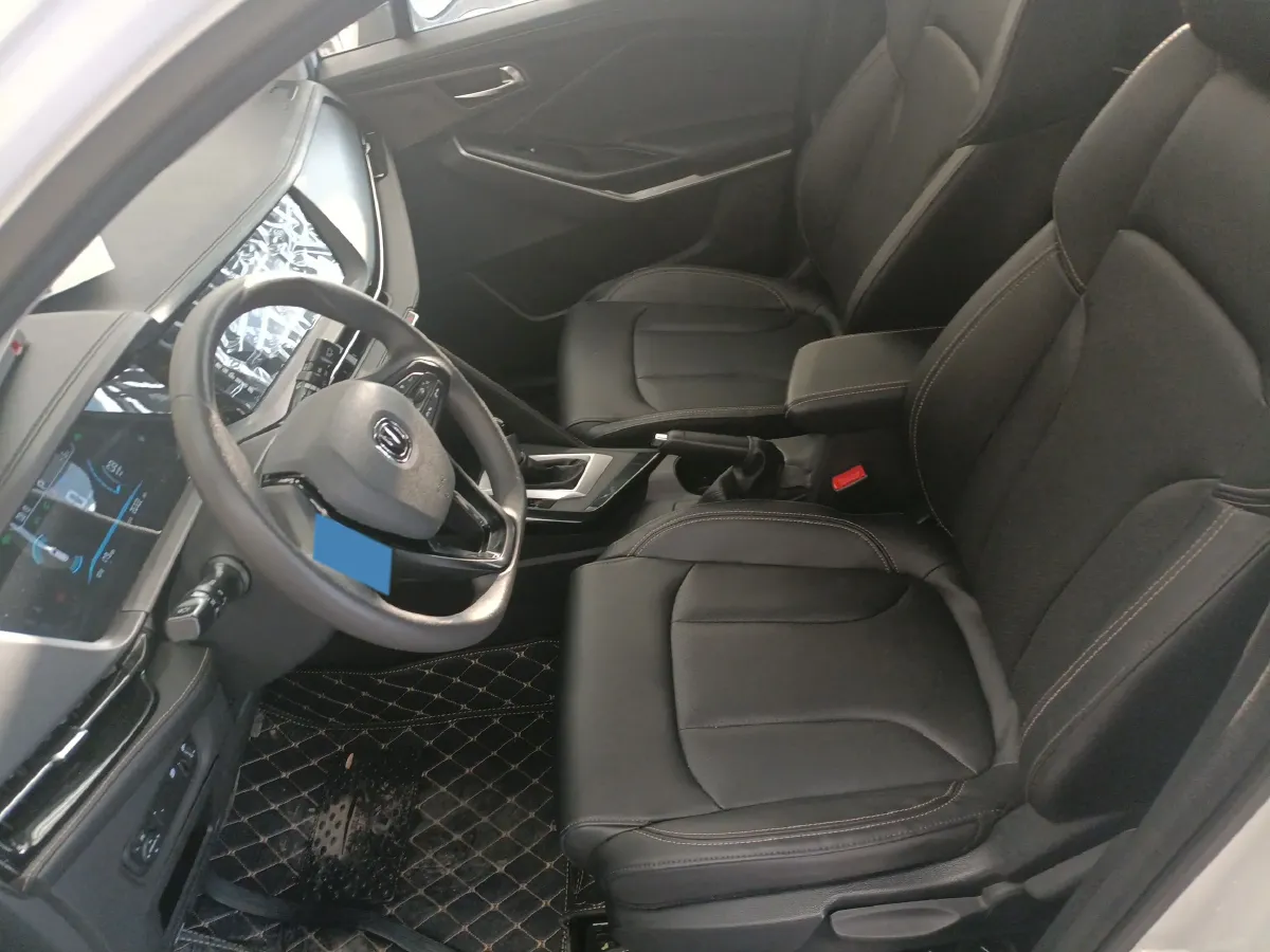 2021 ChangAn CS15 1.5L 107HP L4 5DCT,autocango,china used car exporter,china ev exporter,chinese used car exporter,chinese used ev exporter