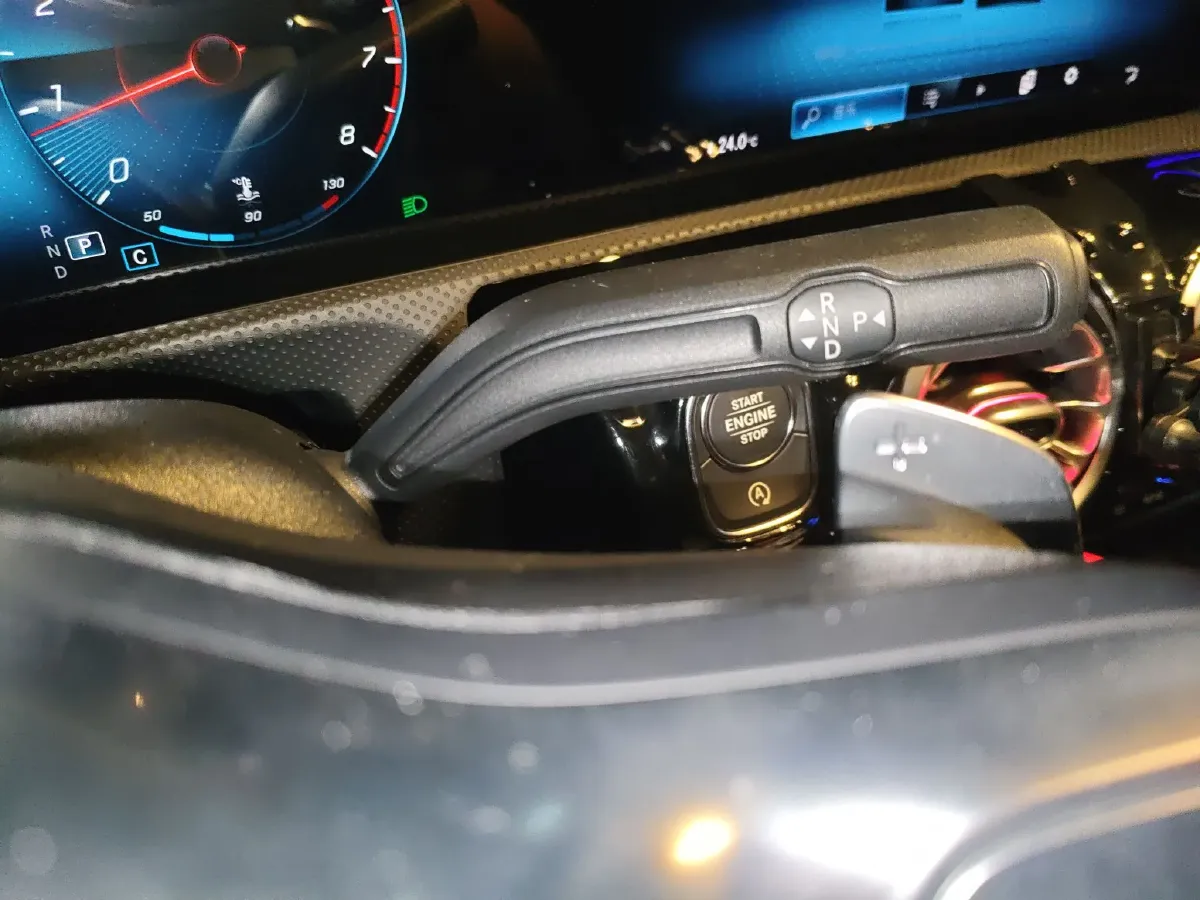 2020 Mercedes-Benz A Class 1.3T 163HP L4 7DCT,autocango,china used car exporter,china ev exporter,chinese used car exporter,chinese used ev exporter