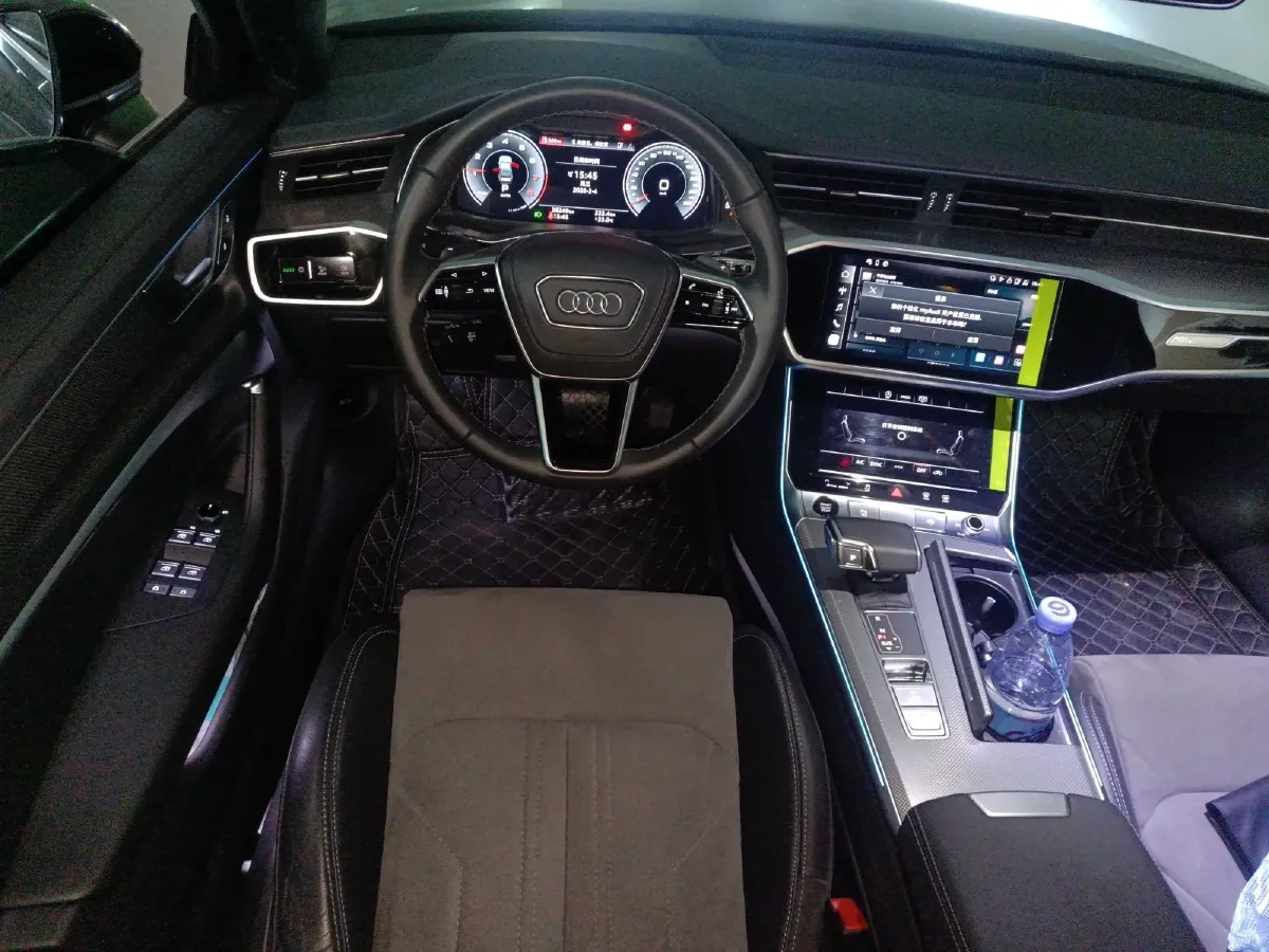 2023 Audi A6L 2.0T 245HP L4 7DCT,autocango,china used car exporter,china ev exporter,chinese used car exporter,chinese used ev exporter