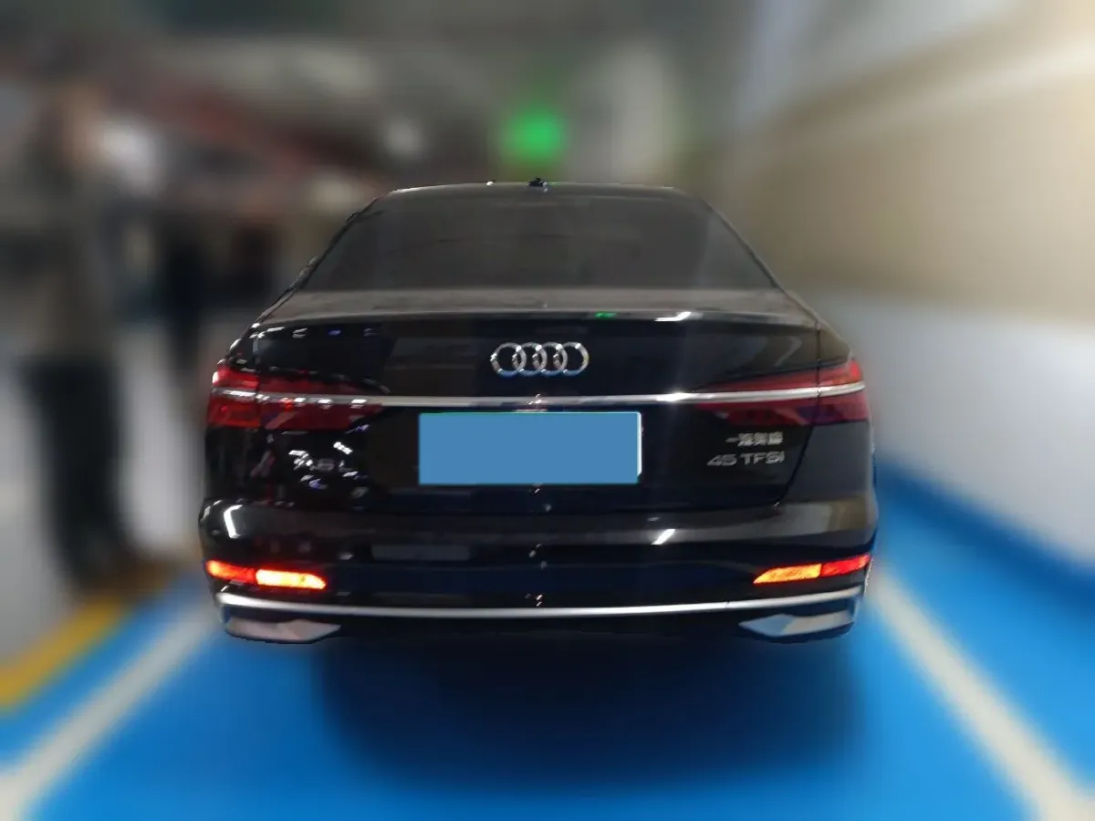 2023 Audi A6L 2.0T 245HP L4 7DCT,autocango,china used car exporter,china ev exporter,chinese used car exporter,chinese used ev exporter