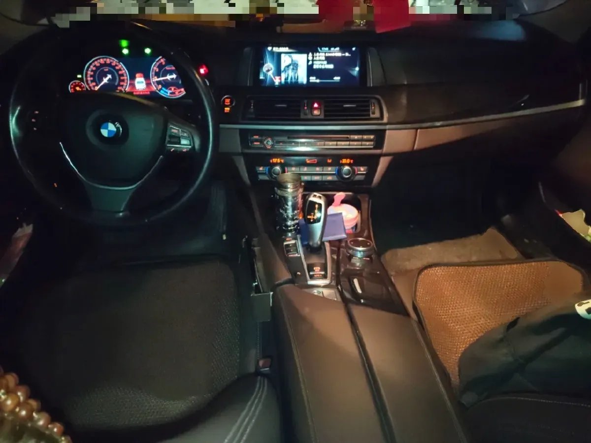 2017 BMW 5 Series 2.0T 218HP L4 8AT,autocango,china used car exporter,china ev exporter,chinese used car exporter,chinese used ev exporter