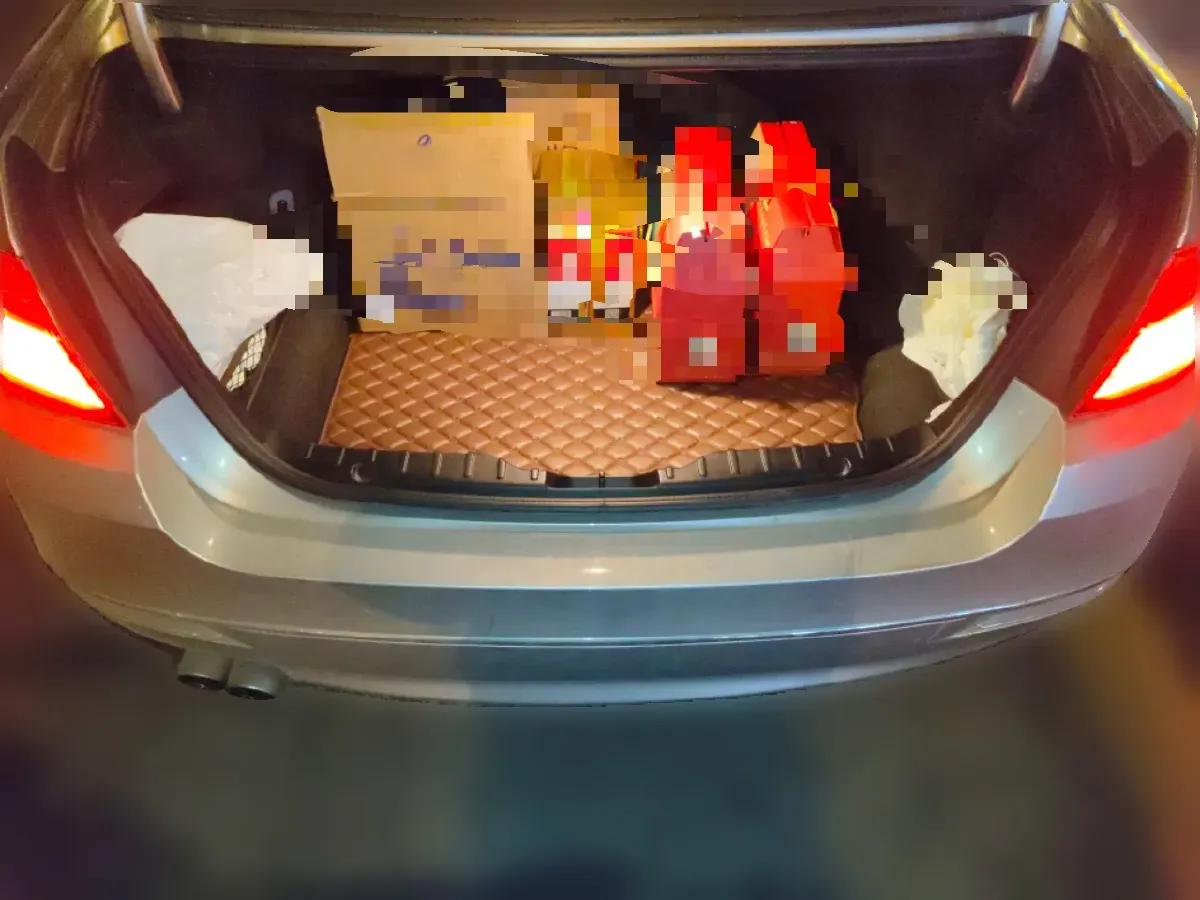 2017 BMW 5 Series 2.0T 218HP L4 8AT,autocango,china used car exporter,china ev exporter,chinese used car exporter,chinese used ev exporter