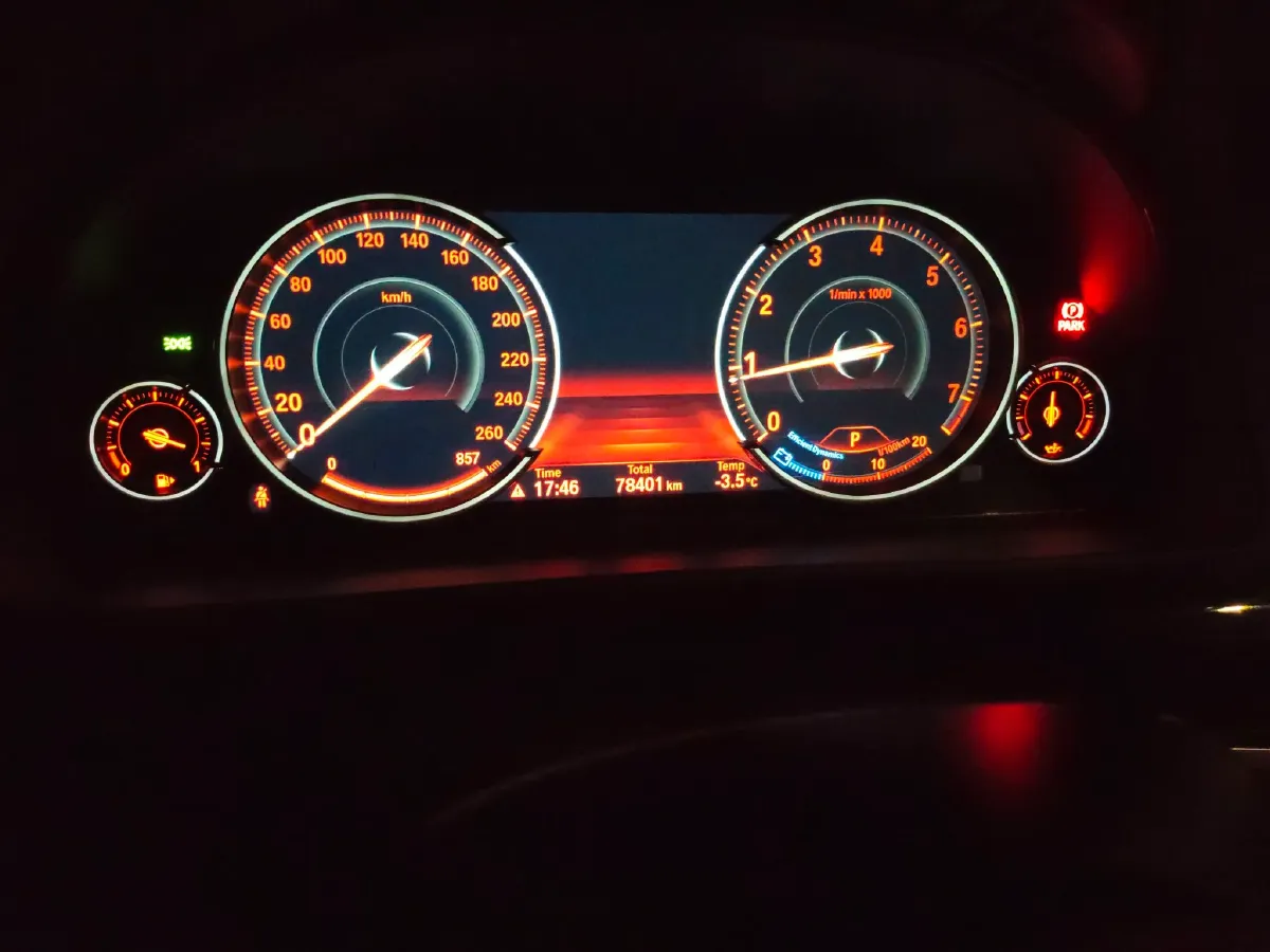 2017 BMW 5 Series 2.0T 218HP L4 8AT,autocango,china used car exporter,china ev exporter,chinese used car exporter,chinese used ev exporter