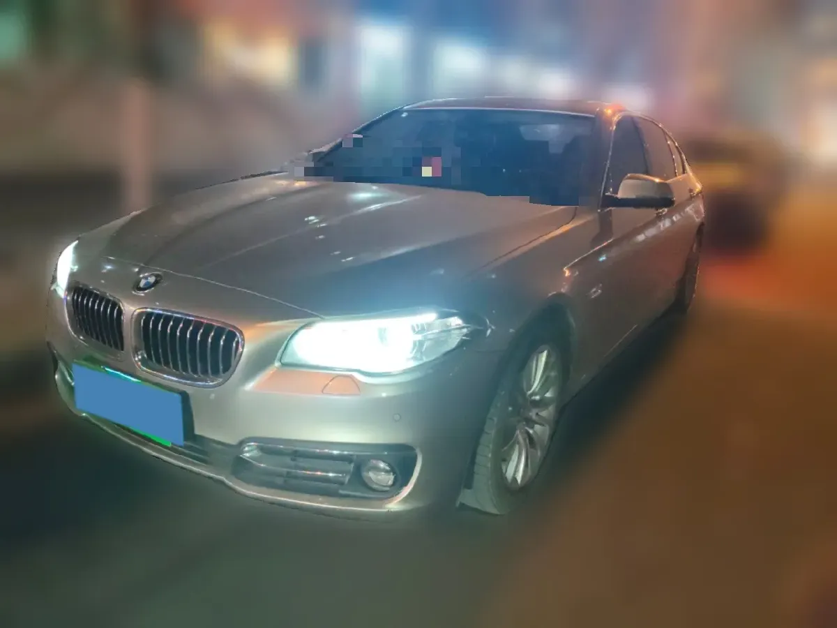 2017 BMW 5 Series 2.0T 218HP L4 8AT,autocango,china used car exporter,china ev exporter,chinese used car exporter,chinese used ev exporter