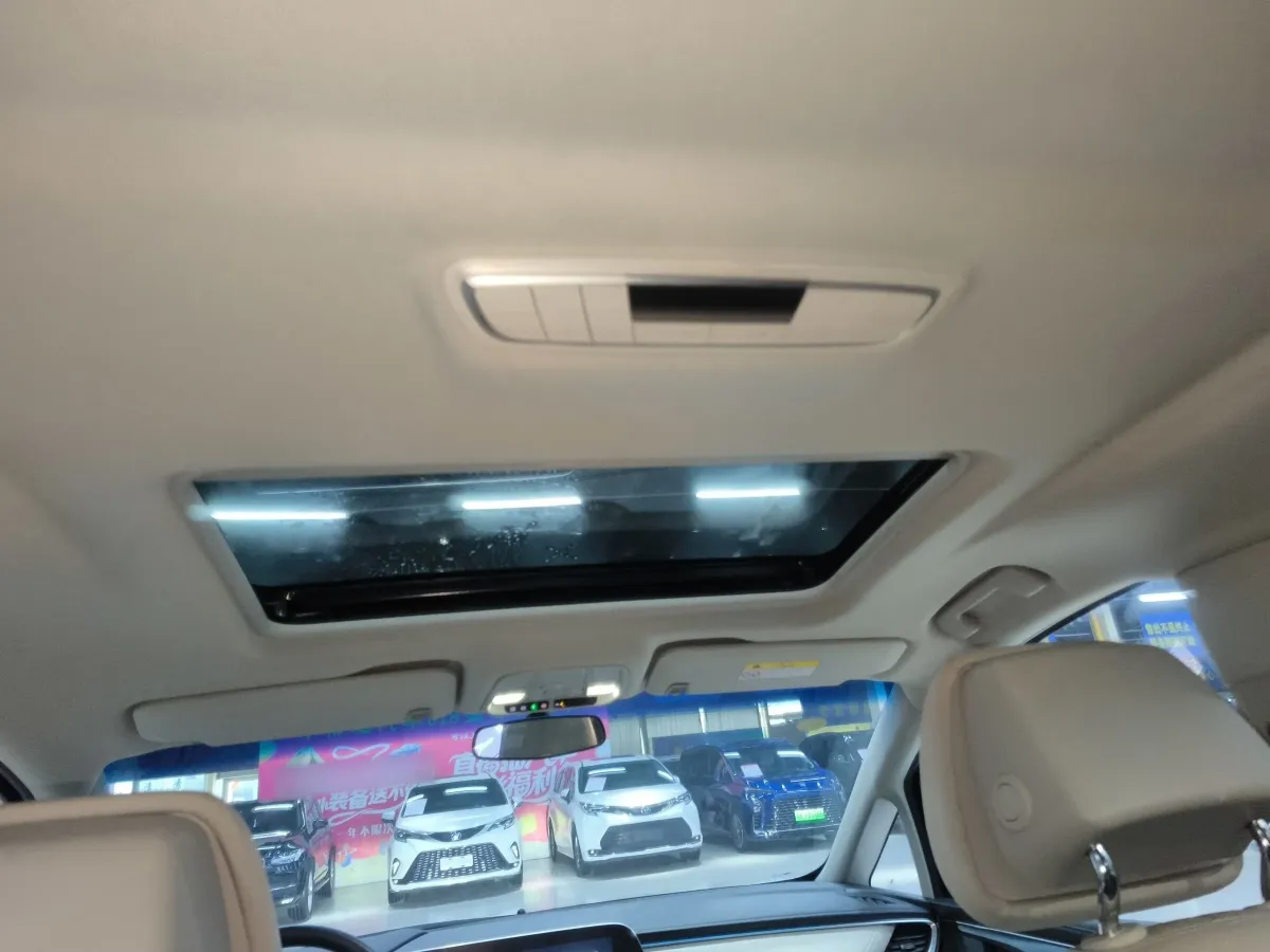 2023 Volkswagen Teramont 2.0T 220HP L4 7DCT,autocango,china used car exporter,china ev exporter,chinese used car exporter,chinese used ev exporter