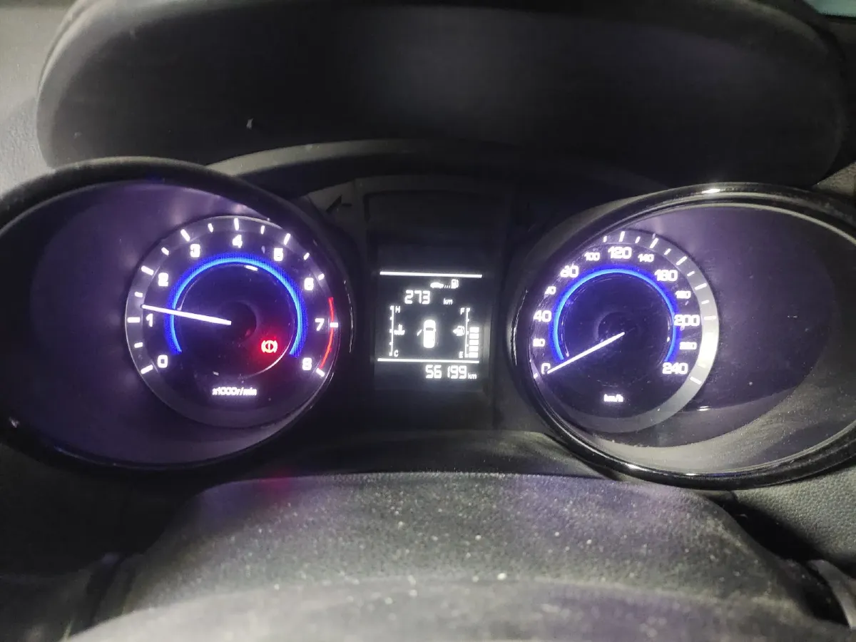 2016 ChangAn CS15 1.5L 107HP L4 5MT,autocango,china used car exporter,china ev exporter,chinese used car exporter,chinese used ev exporter