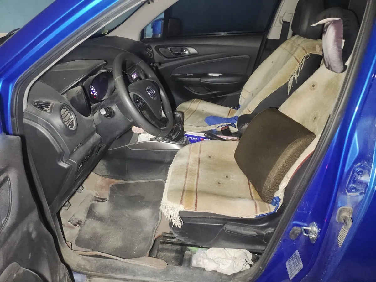 2016 ChangAn CS15 1.5L 107HP L4 5MT,autocango,china used car exporter,china ev exporter,chinese used car exporter,chinese used ev exporter