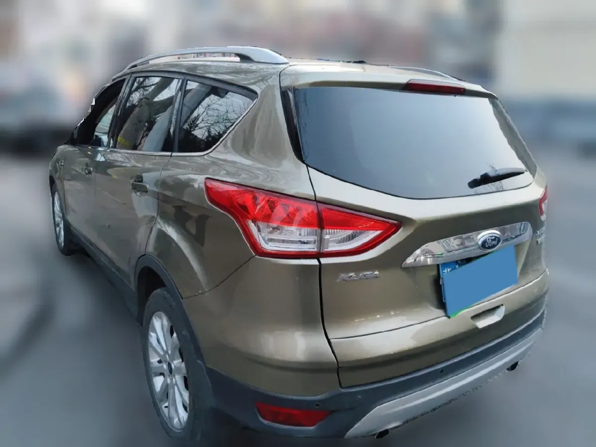 2015 Ford Kuga 1.5T 181HP L4 6AT,autocango,china used car exporter,china ev exporter,chinese used car exporter,chinese used ev exporter