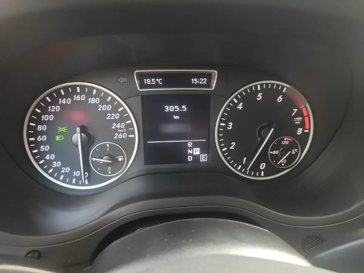 2012 Mercedes-Benz B Class 1.6T 122HP L4 7DCT,autocango,china used car exporter,china ev exporter,chinese used car exporter,chinese used ev exporter