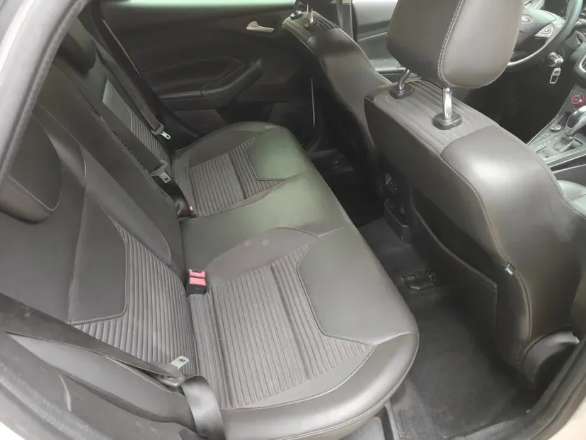 2018 Ford Focus 1.5T 181HP L4 6AT,autocango,china used car exporter,china ev exporter,chinese used car exporter,chinese used ev exporter