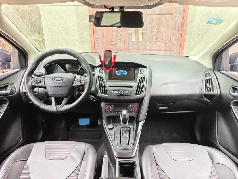 2018 Ford Focus 1.5T 181HP L4 6AT,autocango,china used car exporter,china ev exporter,chinese used car exporter,chinese used ev exporter