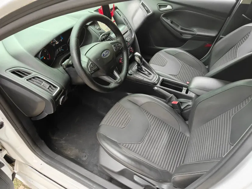 2018 Ford Focus 1.5T 181HP L4 6AT,autocango,china used car exporter,china ev exporter,chinese used car exporter,chinese used ev exporter