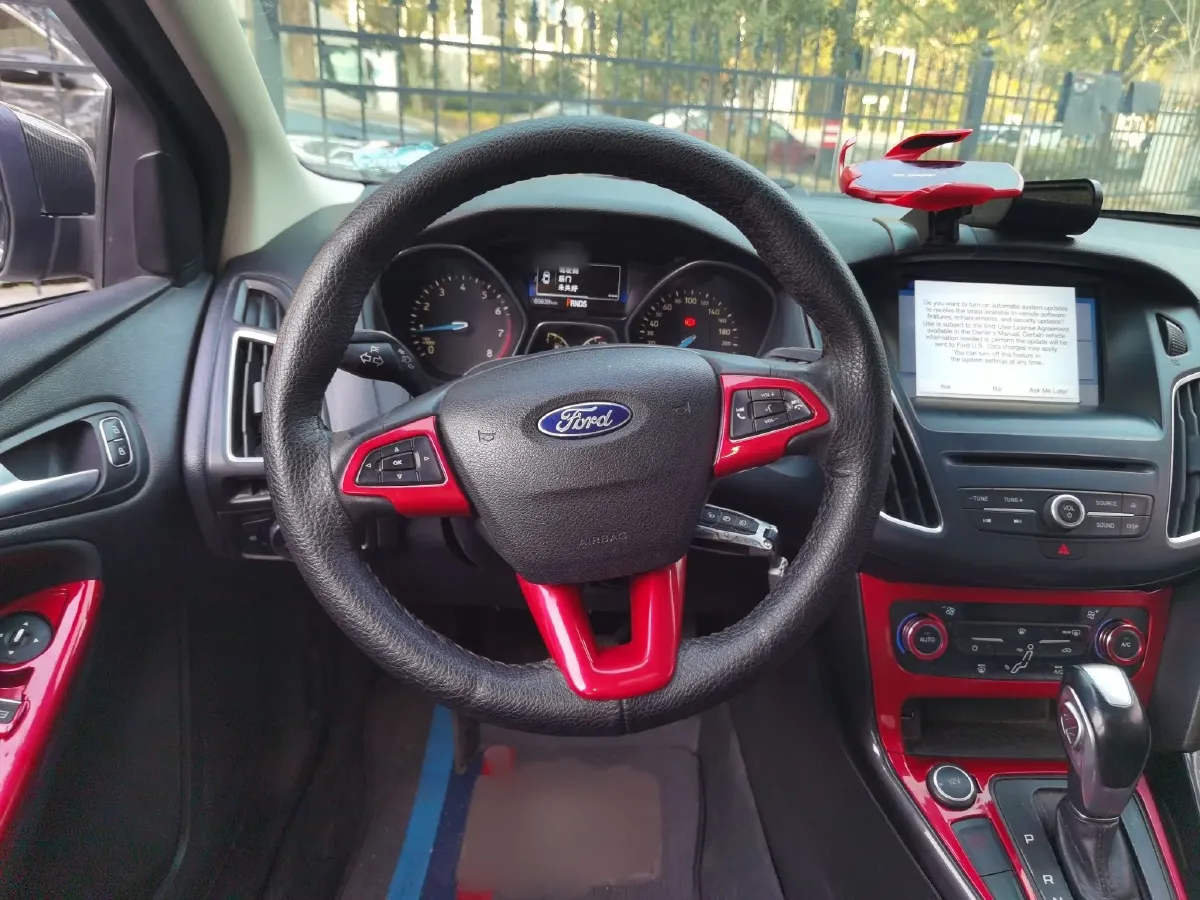 2018 Ford Focus 1.5T 181HP L4 6AT,autocango,china used car exporter,china ev exporter,chinese used car exporter,chinese used ev exporter