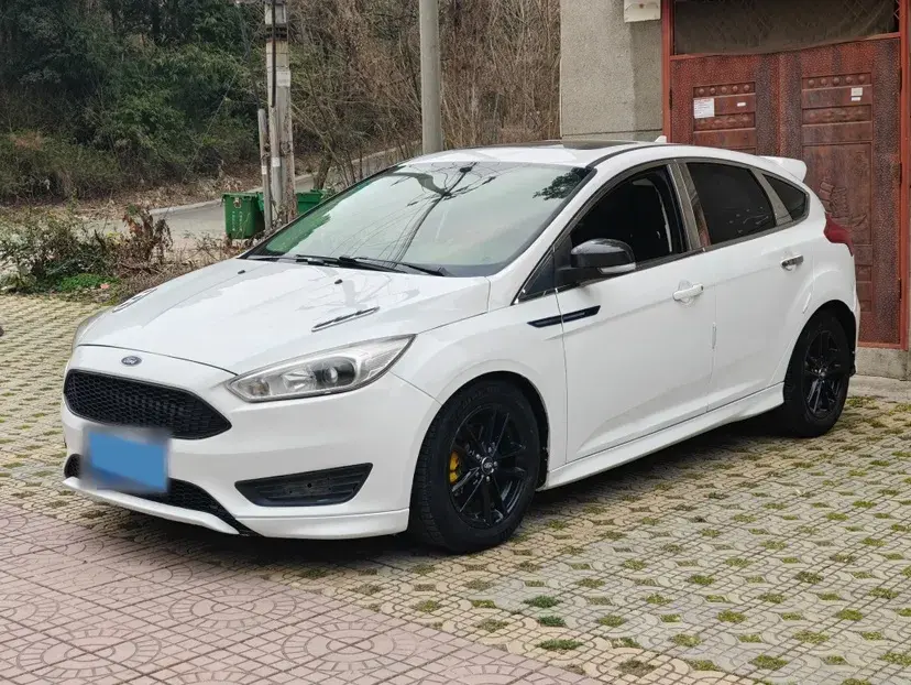 2018 Ford Focus 1.5T 181HP L4 6AT