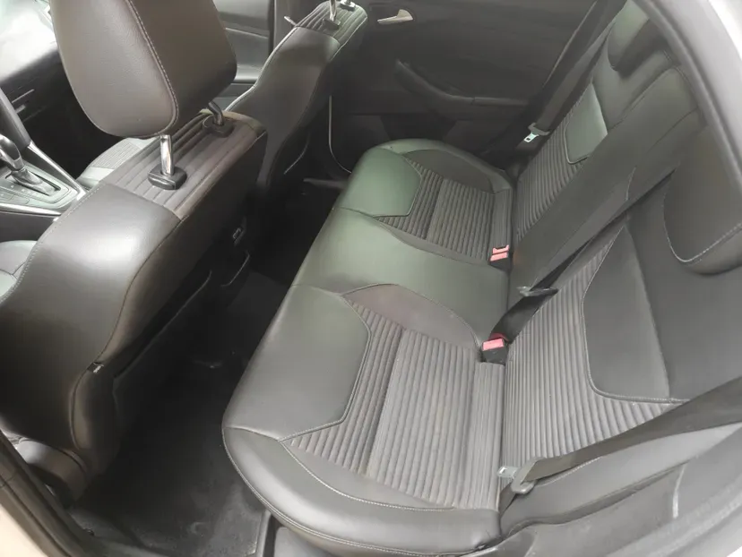 2018 Ford Focus 1.5T 181HP L4 6AT,autocango,china used car exporter,china ev exporter,chinese used car exporter,chinese used ev exporter