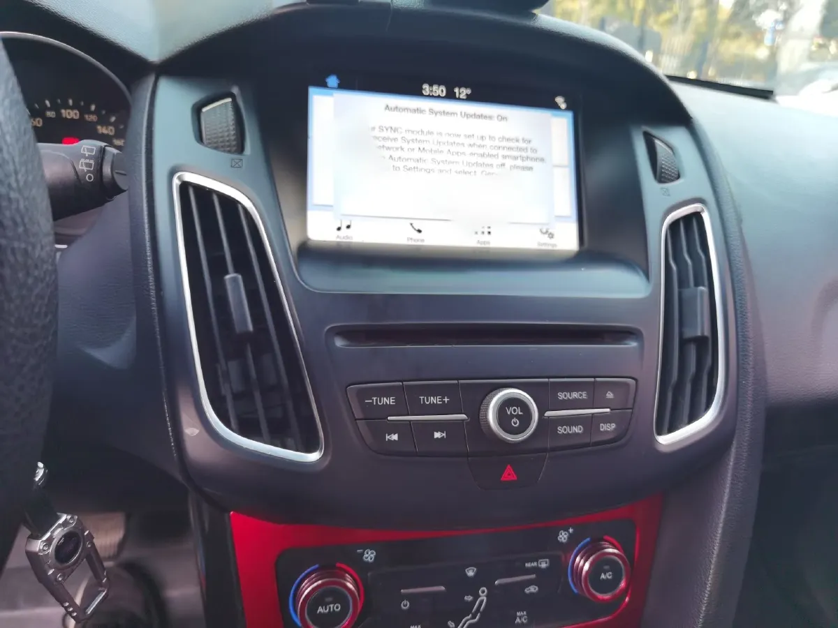 2018 Ford Focus 1.5T 181HP L4 6AT,autocango,china used car exporter,china ev exporter,chinese used car exporter,chinese used ev exporter