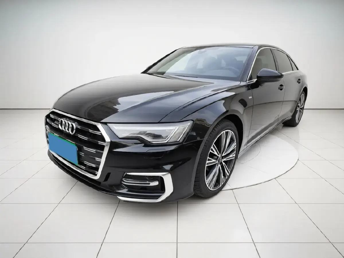 2025 Audi A6L 2.0T 245HP L4 7DCT