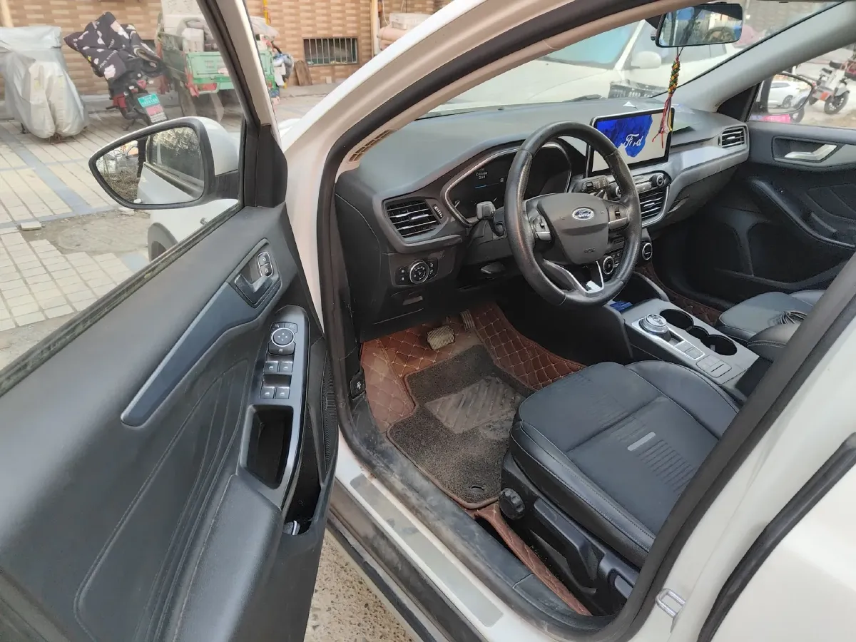 2020 Ford Focus Active 1.5T 174HP L3 8AT,autocango,china used car exporter,china ev exporter,chinese used car exporter,chinese used ev exporter