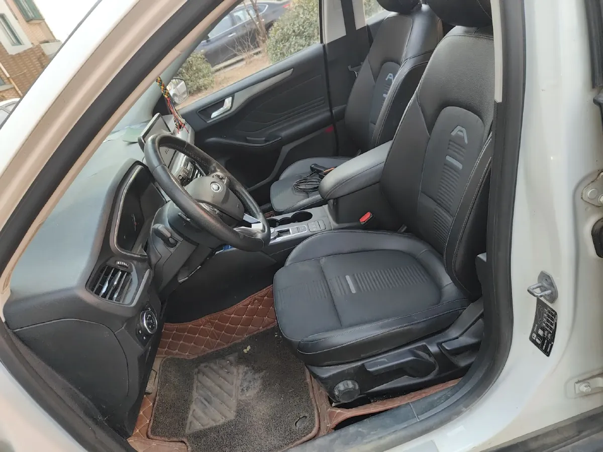 2020 Ford Focus Active 1.5T 174HP L3 8AT,autocango,china used car exporter,china ev exporter,chinese used car exporter,chinese used ev exporter