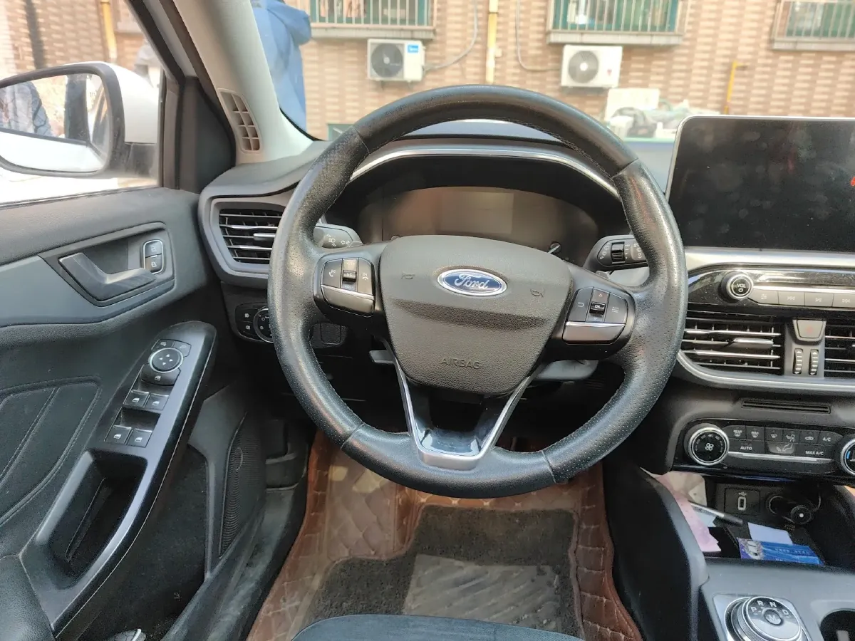 2020 Ford Focus Active 1.5T 174HP L3 8AT,autocango,china used car exporter,china ev exporter,chinese used car exporter,chinese used ev exporter