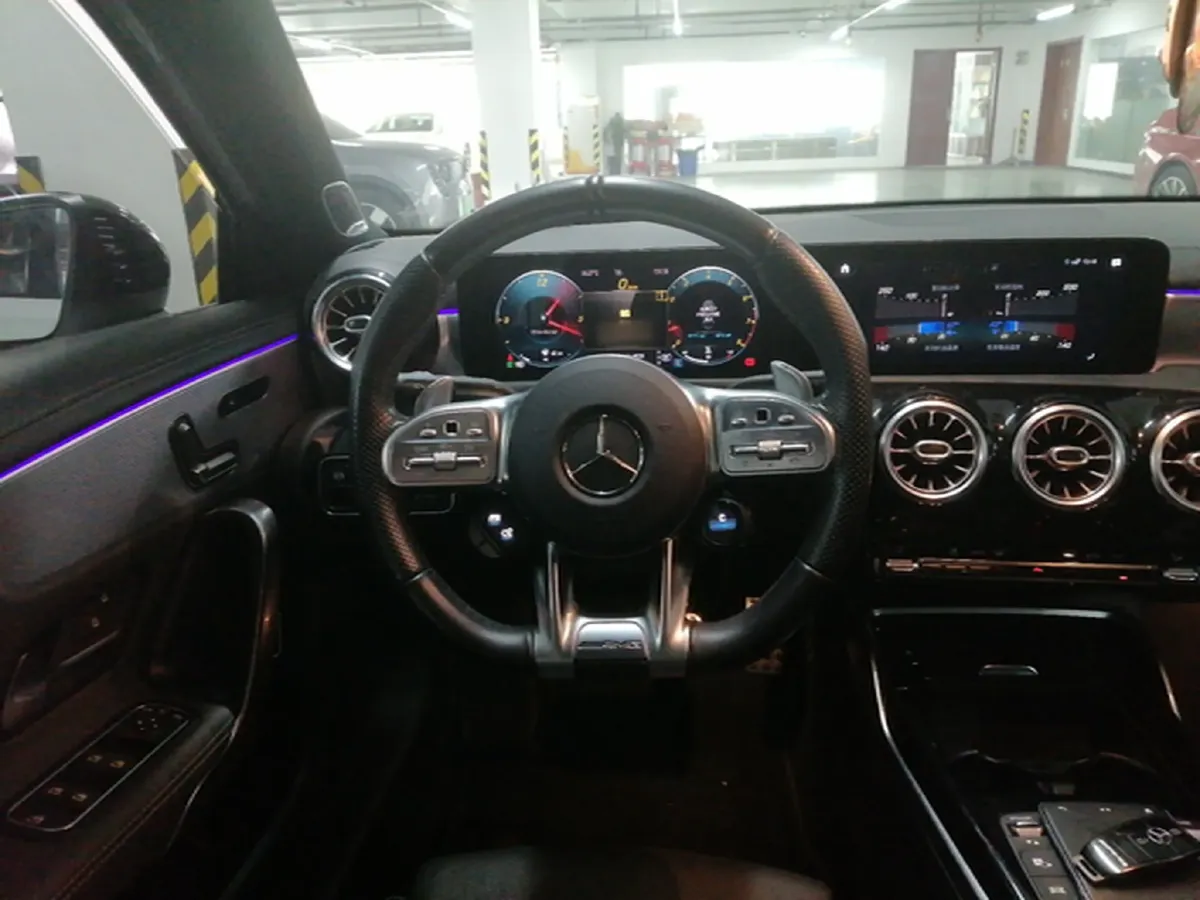 2020 Mercedes-Benz A AMG 2.0T 306HP L4 7DCT,autocango,china used car exporter,china ev exporter,chinese used car exporter,chinese used ev exporter
