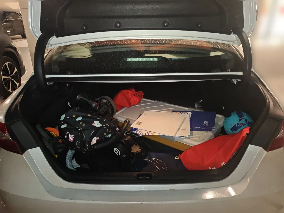 2019 Toyota Camry 2.5L 209HP L4 8AT,autocango,china used car exporter,china ev exporter,chinese used car exporter,chinese used ev exporter