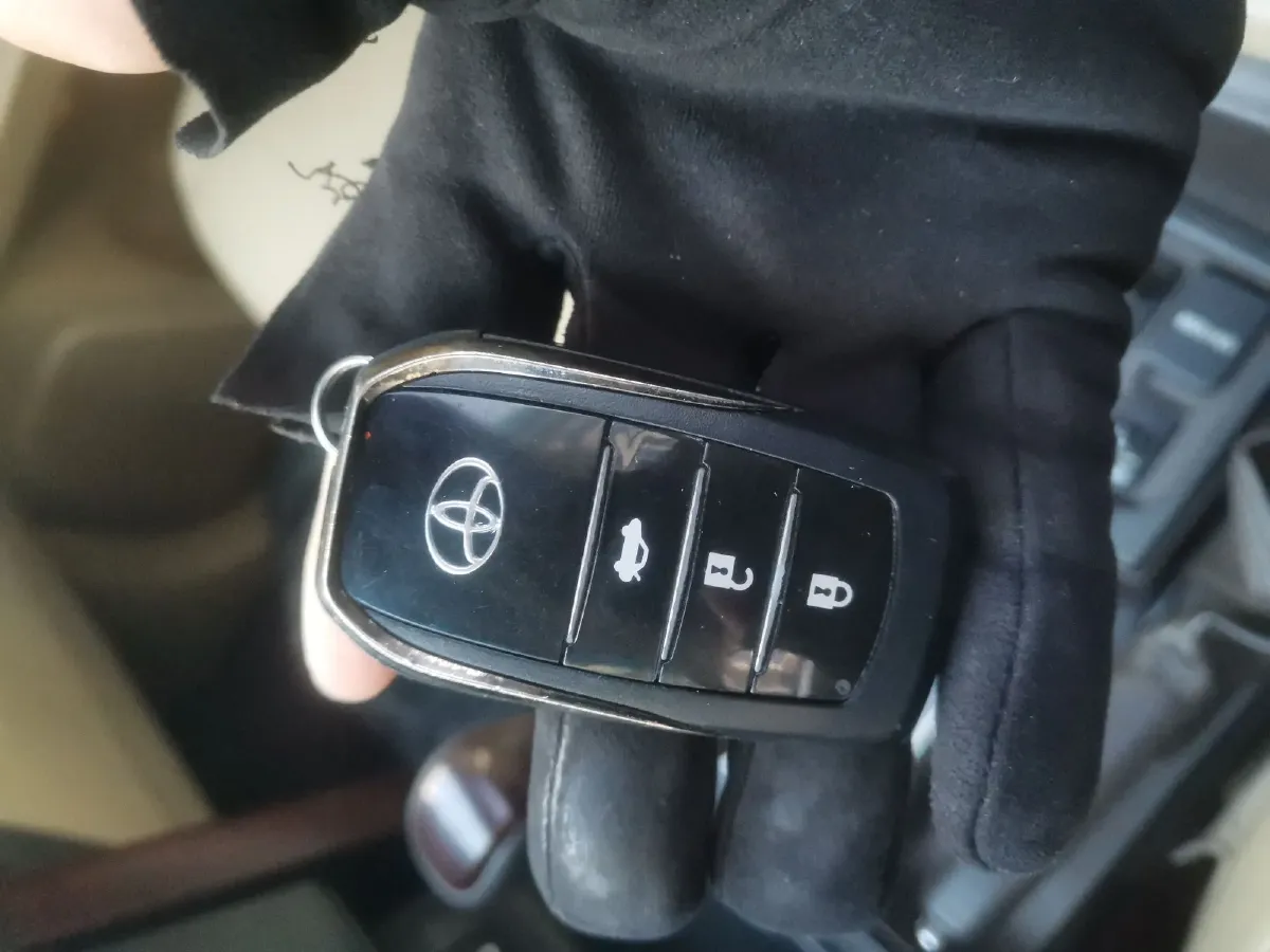 2014 Toyota Land Cruiser Prado 4.0L 275HP V6 5AT,autocango,china used car exporter,china ev exporter,chinese used car exporter,chinese used ev exporter