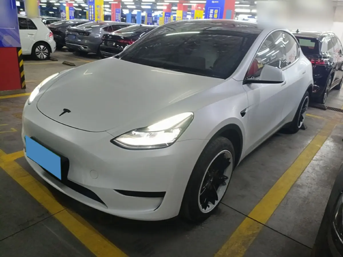 2024 Tesla Model Y BEV 60KWH