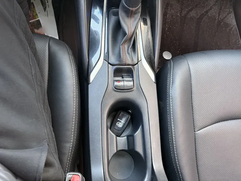 2021 Toyota Corolla 1.2T 116HP L4 CVT,autocango,china used car exporter,china ev exporter,chinese used car exporter,chinese used ev exporter