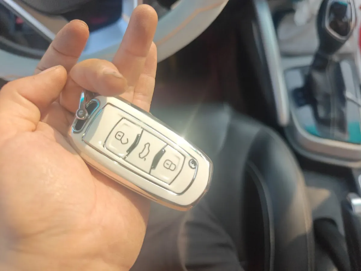 2017 Geely Vision X3 1.5L 102HP L4 4AT,autocango,china used car exporter,china ev exporter,chinese used car exporter,chinese used ev exporter