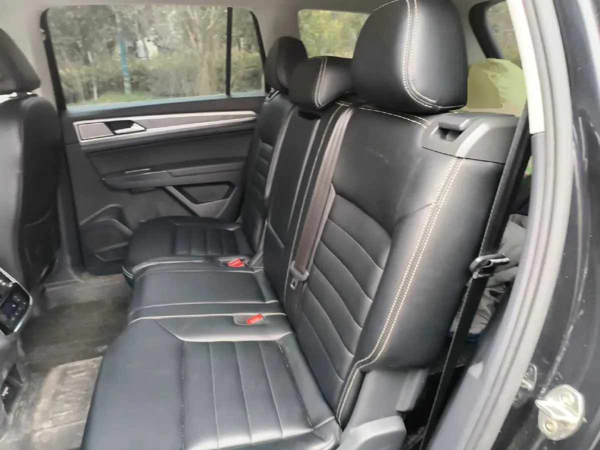 2019 Volkswagen Teramont 2.0T 220HP L4 7DCT,autocango,china used car exporter,china ev exporter,chinese used car exporter,chinese used ev exporter